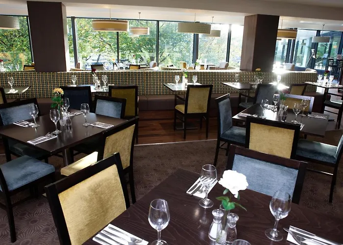 Centre By Ihg Hotel 4*