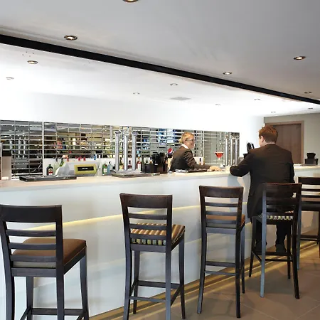 Centre By Ihg Hotel 4*