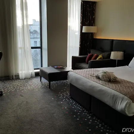 Centre By Ihg Hotel 4*