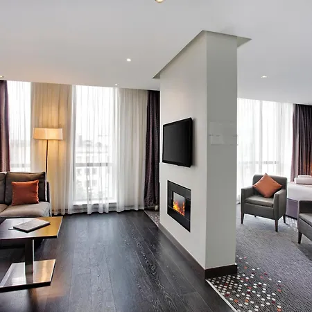 Centre By Ihg Hotel 4*