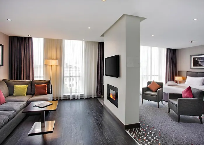 Centre By Ihg Hotel 4*